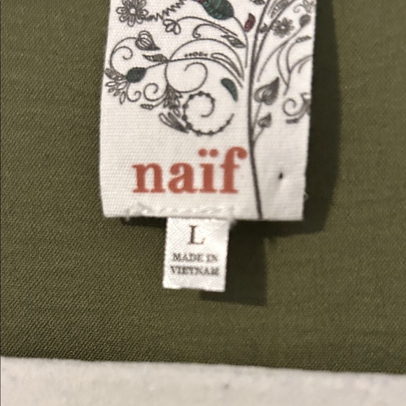 NWT. Olive Green Button-Up Jumpsuit - Picture 3 of 5